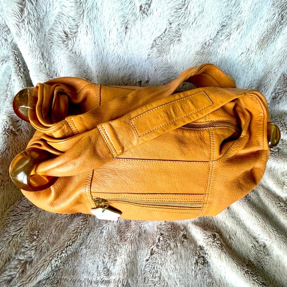 See By Chloe Ring Around Lambskin Bag w/ Star Keychain 2009 - Picture 2 of 7